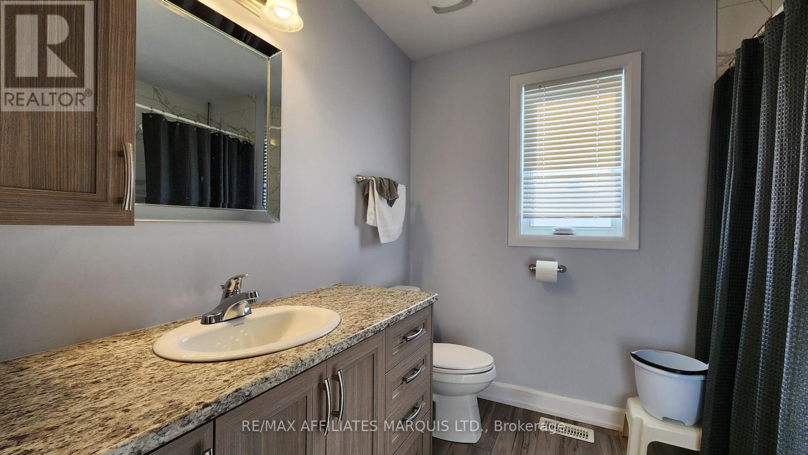 369 Belfort Crescent, Cornwall, Ontario  K6H 0H4 - Photo 12 - X12455163