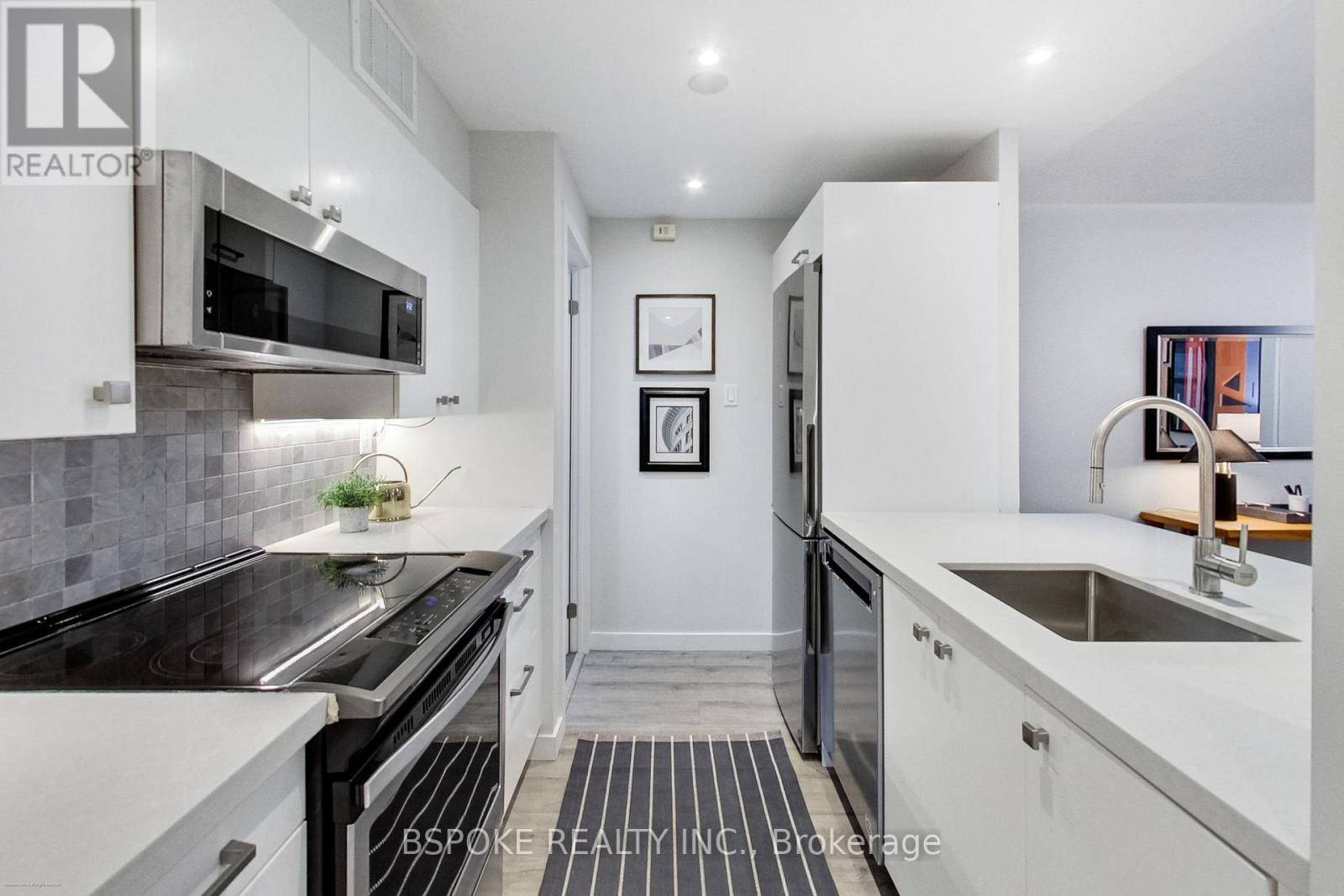 204 - 105 Mccaul Street, Toronto, Ontario  M5T 2X4 - Photo 12 - C12455032