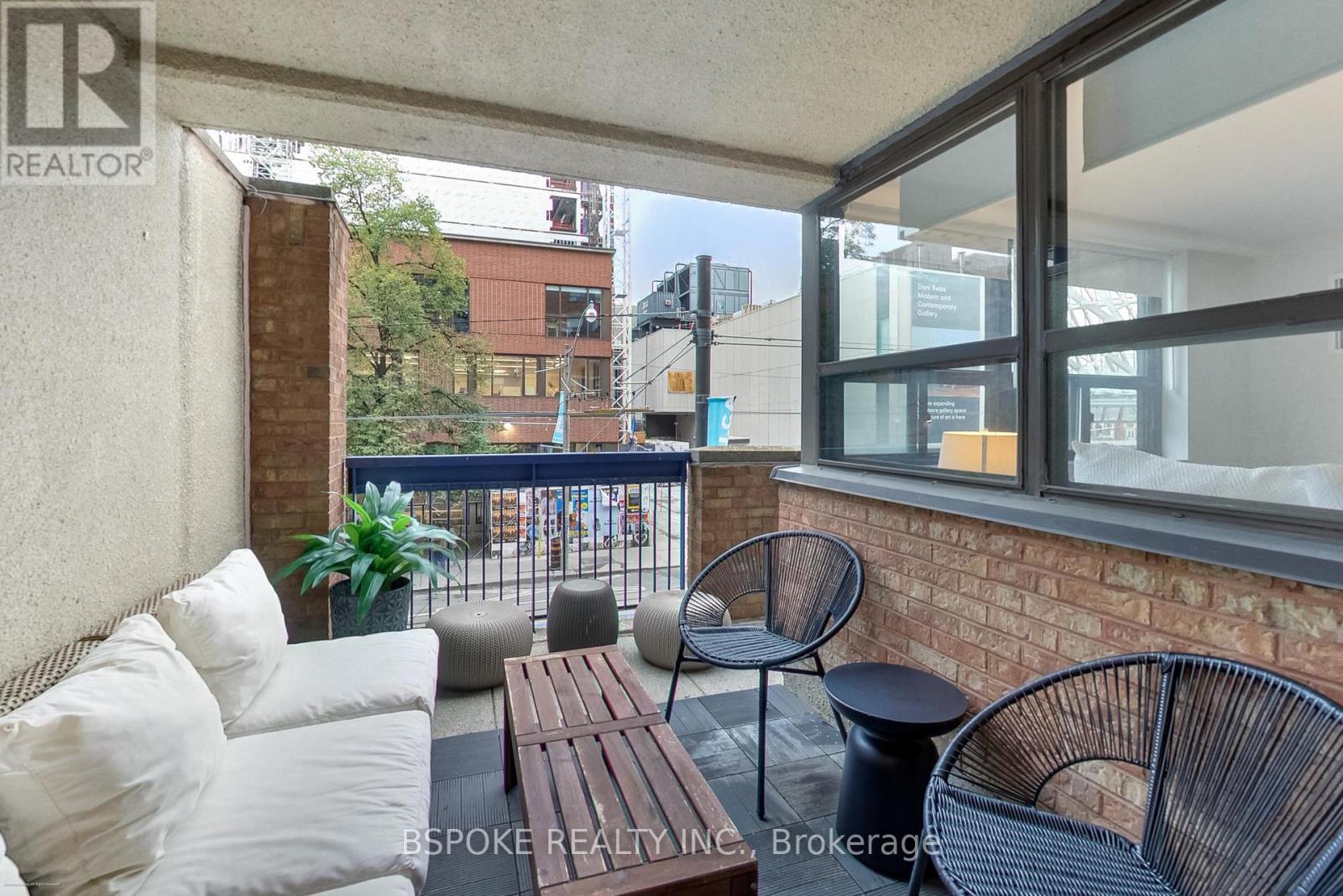 204 - 105 Mccaul Street, Toronto, Ontario  M5T 2X4 - Photo 15 - C12455032