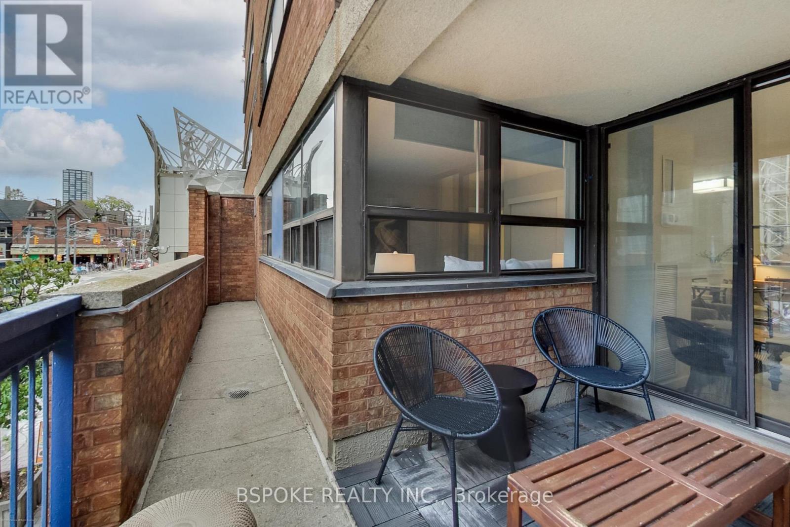 204 - 105 Mccaul Street, Toronto, Ontario  M5T 2X4 - Photo 17 - C12455032