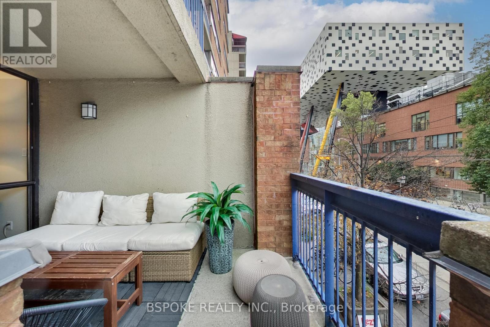 204 - 105 Mccaul Street, Toronto, Ontario  M5T 2X4 - Photo 18 - C12455032