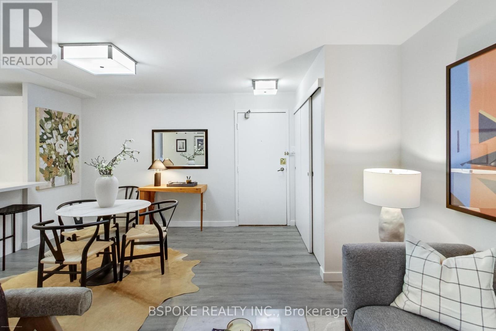 204 - 105 Mccaul Street, Toronto, Ontario  M5T 2X4 - Photo 3 - C12455032