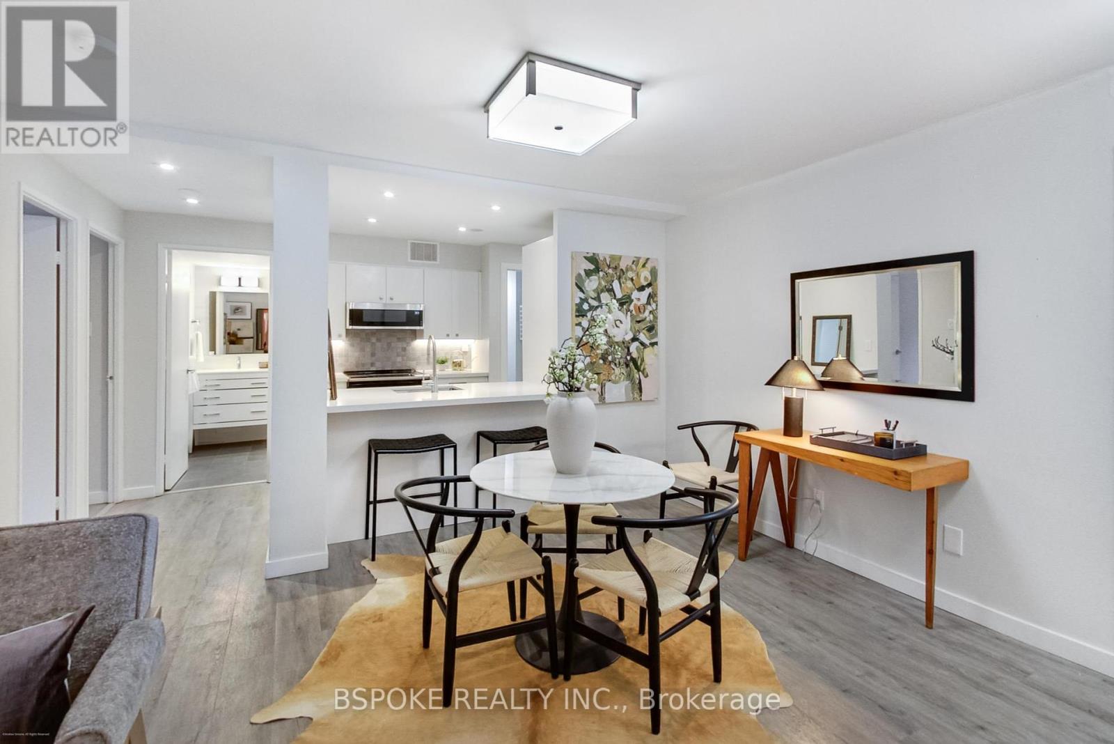 204 - 105 Mccaul Street, Toronto, Ontario  M5T 2X4 - Photo 4 - C12455032