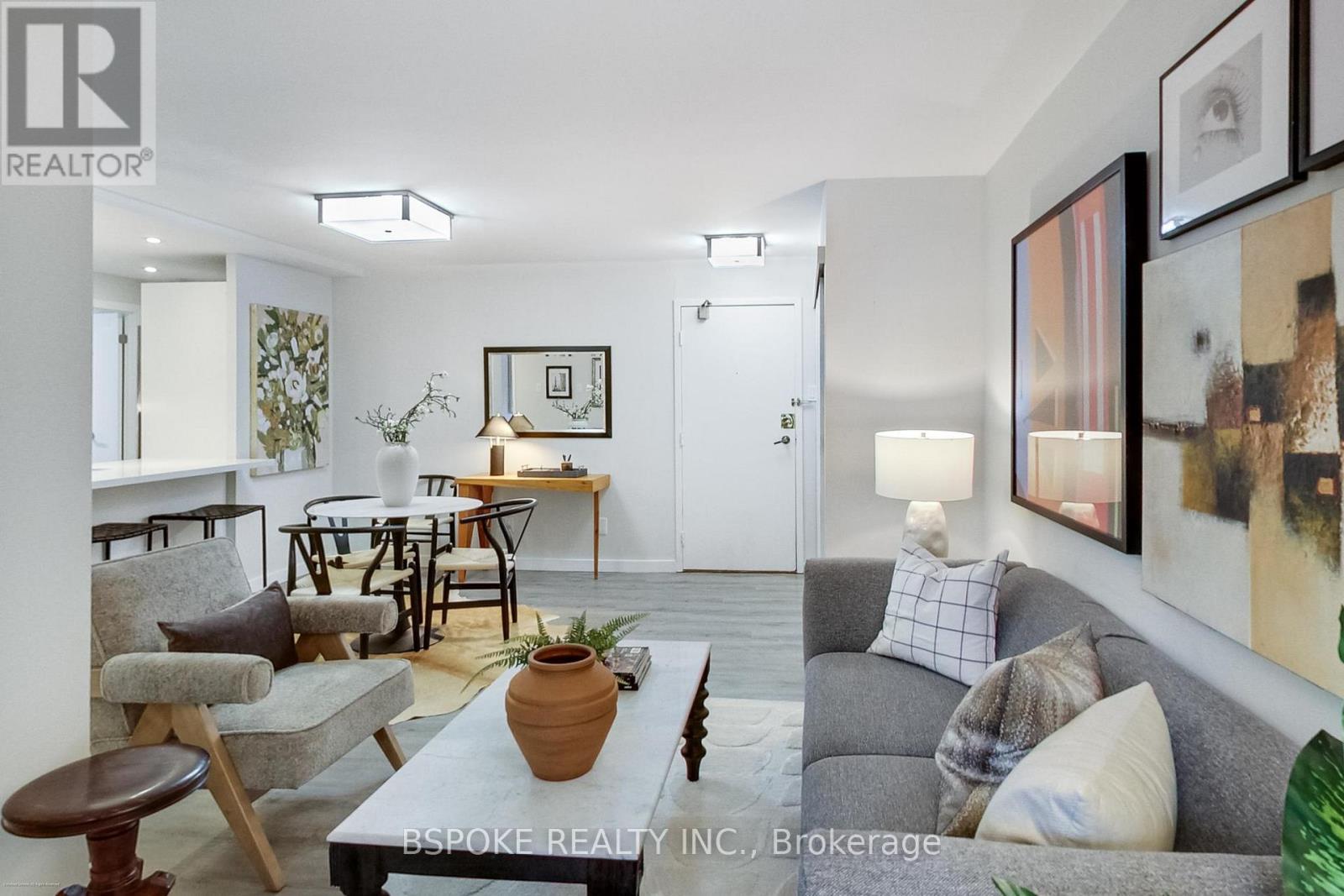 204 - 105 Mccaul Street, Toronto, Ontario  M5T 2X4 - Photo 6 - C12455032