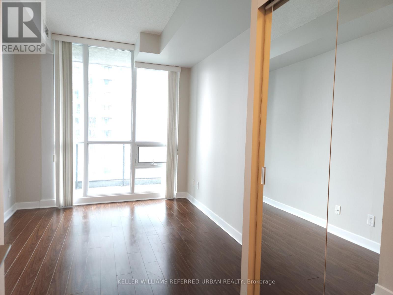2606 - 18 Harbour Street, Toronto, Ontario  M5J 2Z6 - Photo 7 - C12455062