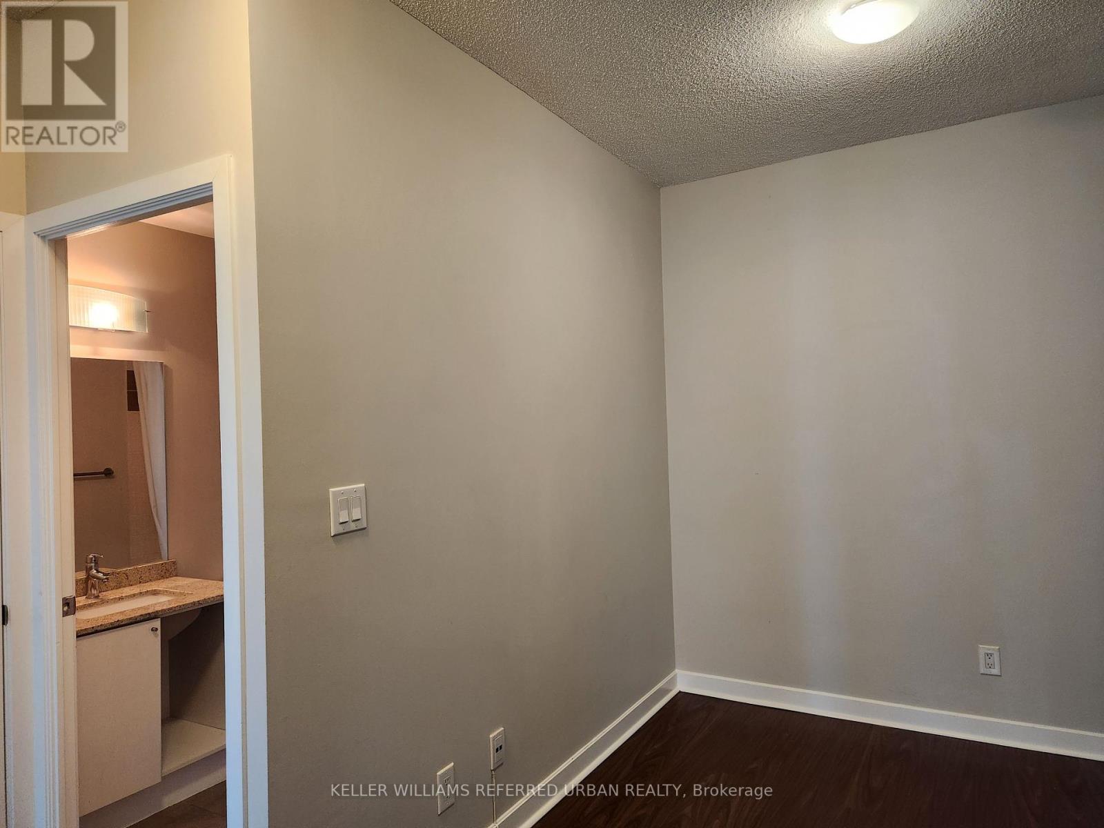 2606 - 18 Harbour Street, Toronto, Ontario  M5J 2Z6 - Photo 9 - C12455062