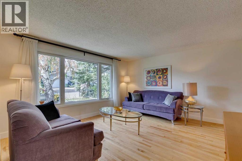 5016 Norris Road Nw, Calgary, Alberta  T2K 2P9 - Photo 3 - A2263577