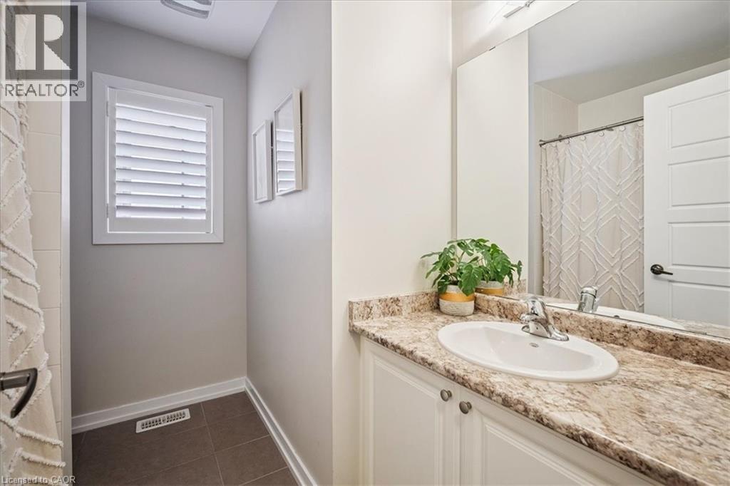 19 Prestwick Street, Stoney Creek, Ontario  L8J 0K6 - Photo 34 - 40777989