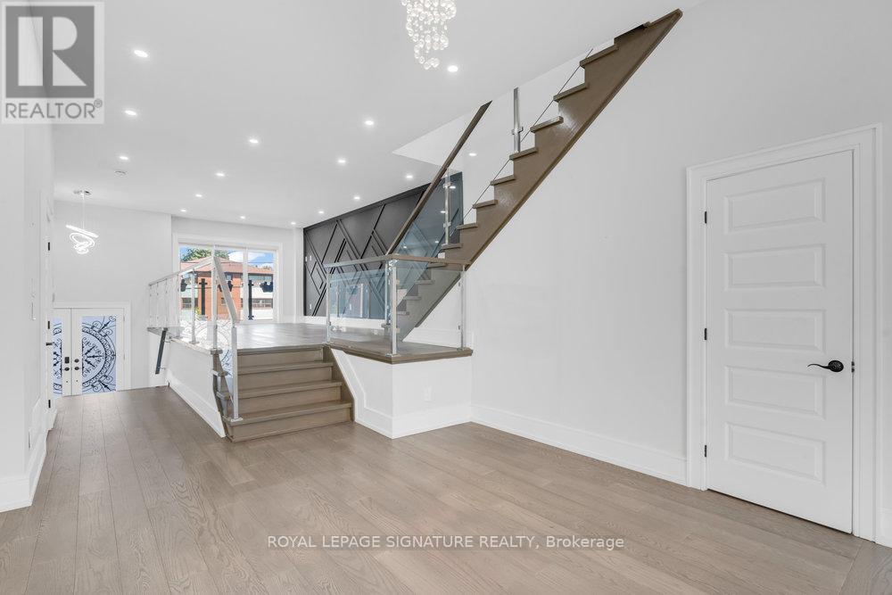 444 Pharmacy Avenue, Toronto (Clairlea-Birchmount), Ontario  M1L 3G6 - Photo 8 - E12455012