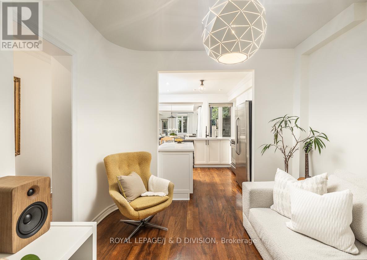 74 Lewis Street, Toronto (South Riverdale), Ontario  M4M 2H3 - Photo 4 - E12455029