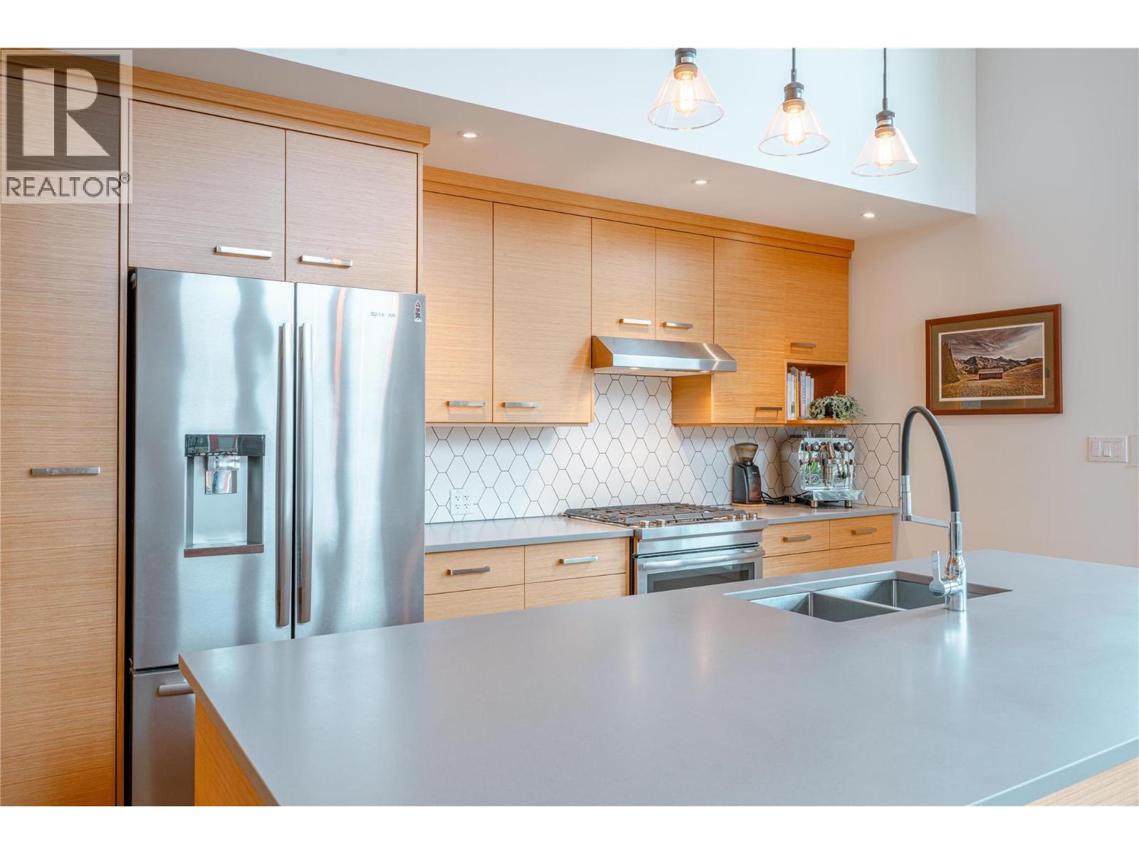 1960 Aspen Crescent, Revelstoke, British Columbia  V0E 2S1 - Photo 12 - 10364358