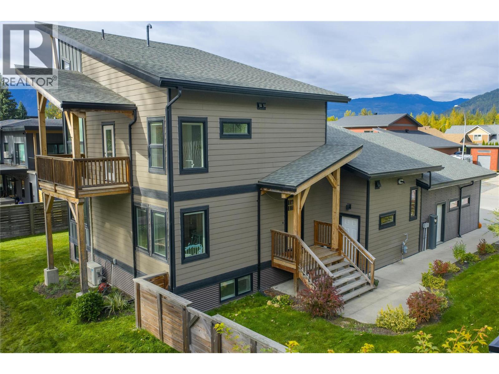 1960 Aspen Crescent, Revelstoke, British Columbia  V0E 2S1 - Photo 9 - 10364358