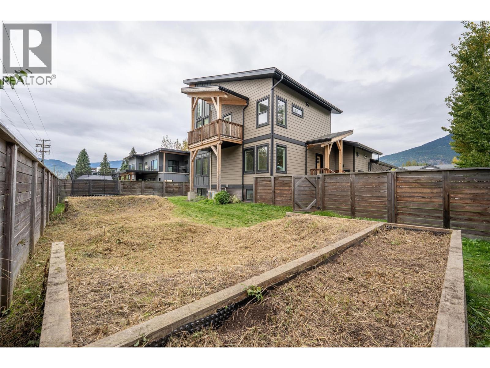 1960 Aspen Crescent, Revelstoke, British Columbia  V0E 2S1 - Photo 57 - 10364358