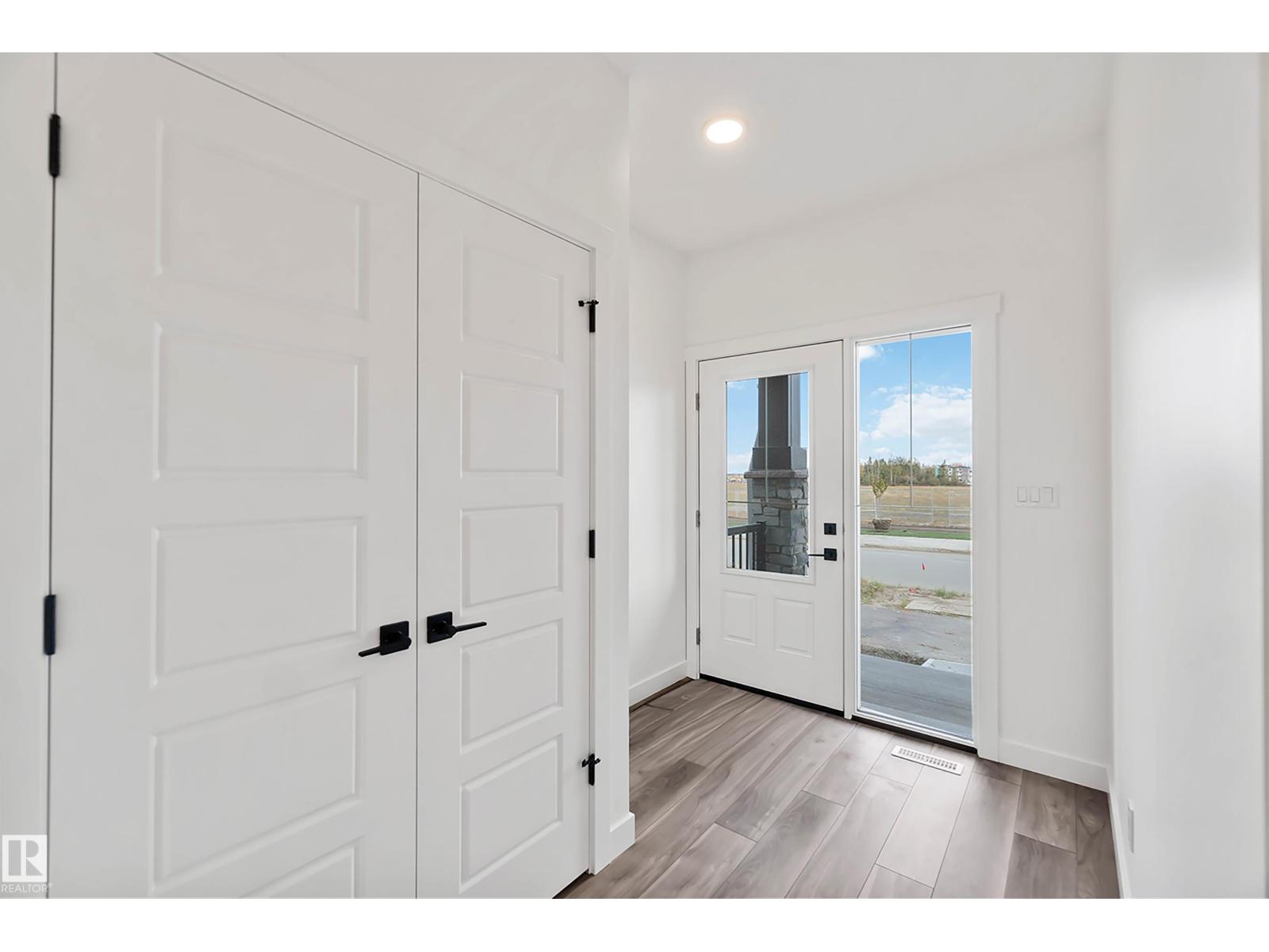 1015 Aster Bv Nw, Edmonton, Alberta  T6T 2W8 - Photo 3 - E4460447