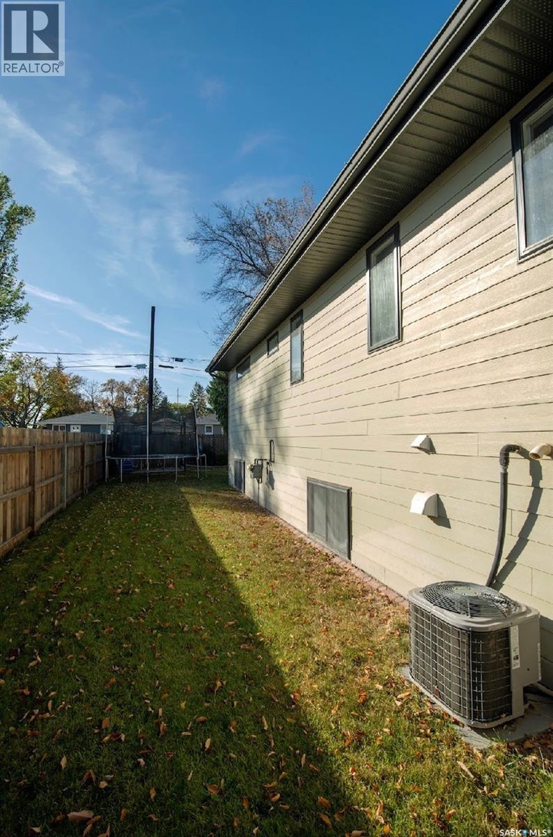 312 First Avenue N, Yorkton, Saskatchewan  S3N 1K5 - Photo 43 - SK020452