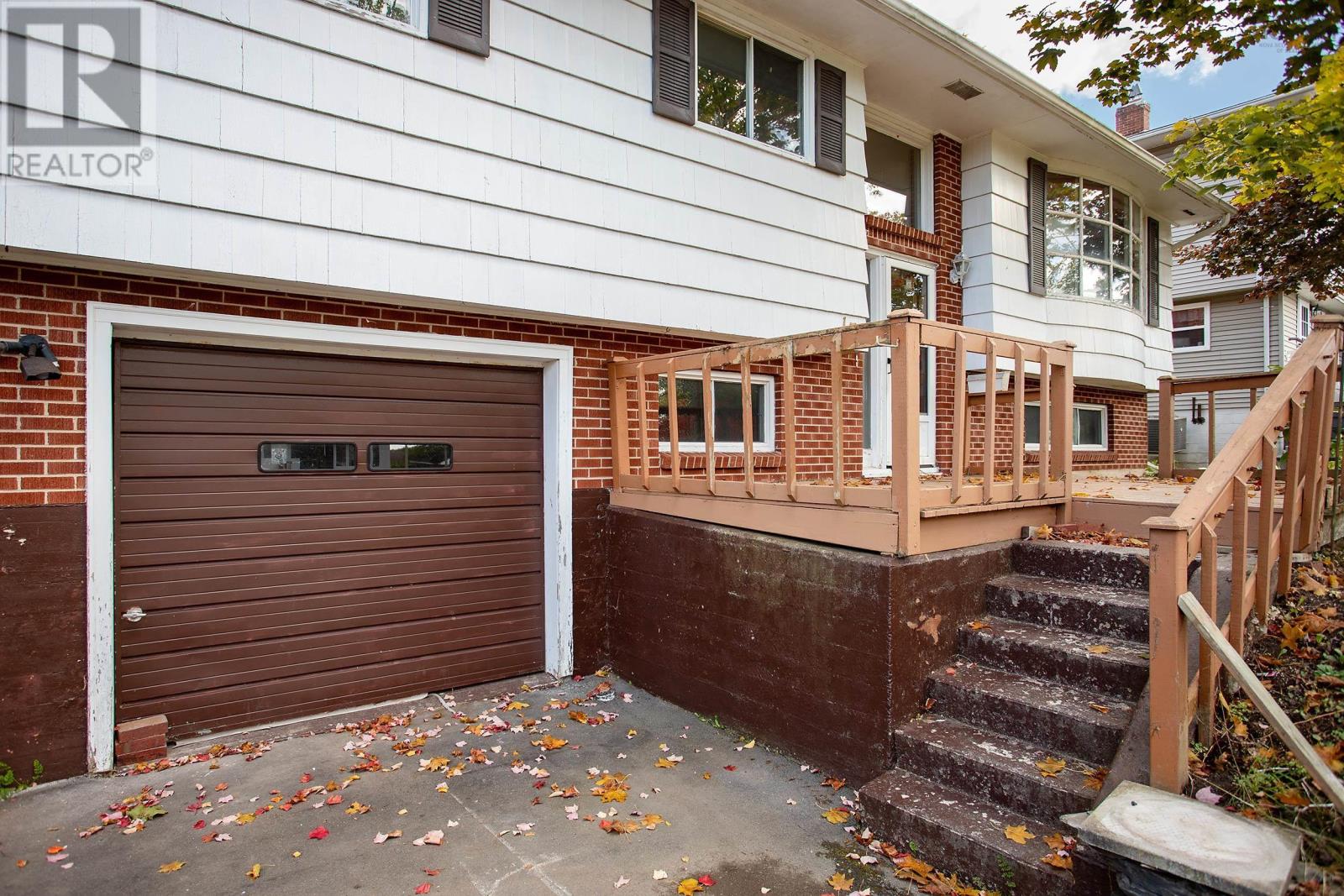 137 Prince Street, Lower Sackville, Nova Scotia  B4C 1L4 - Photo 3 - 202525171