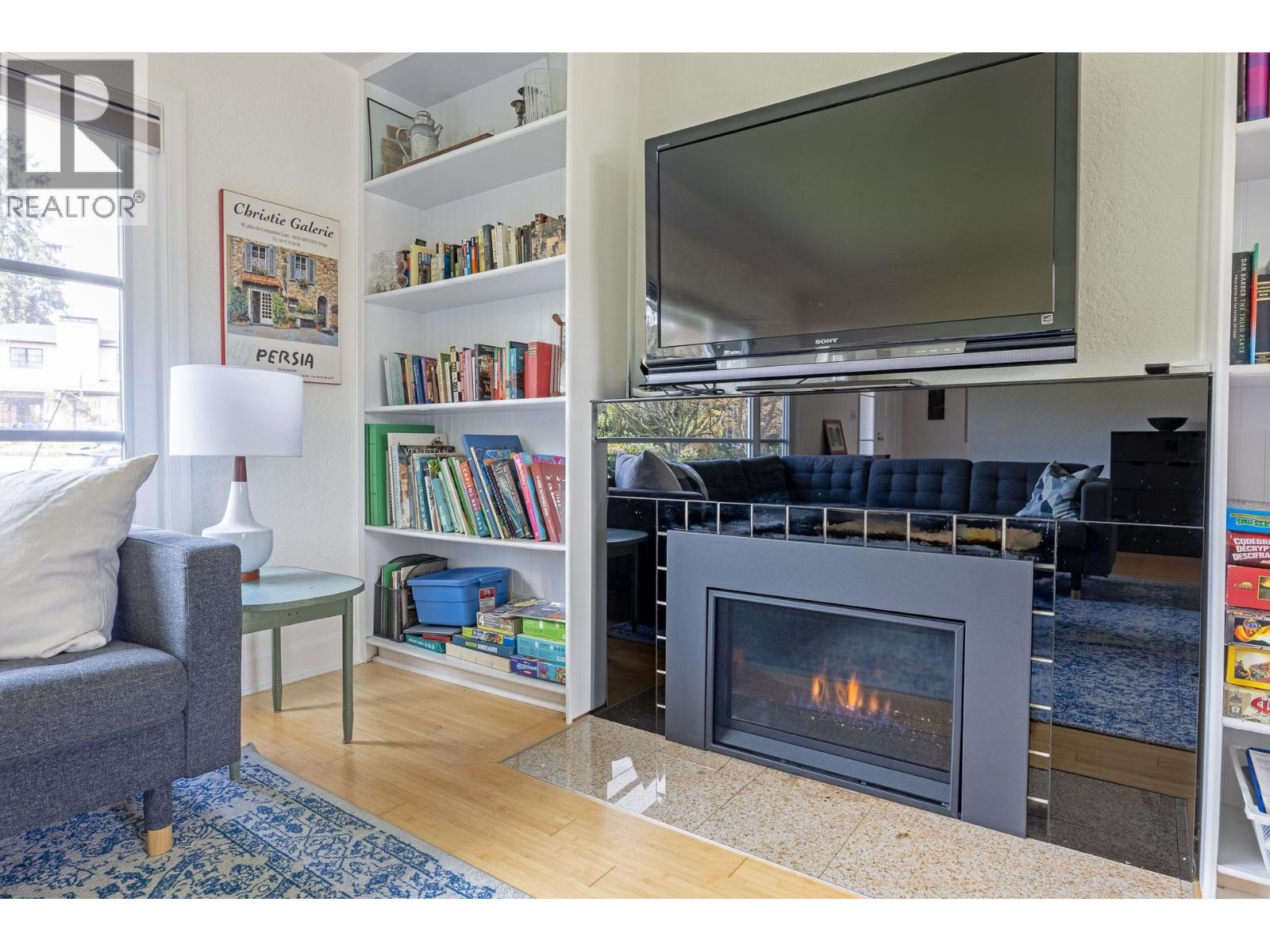 106 College Court, New Westminster, British Columbia  V3L 1K9 - Photo 4 - R3057044