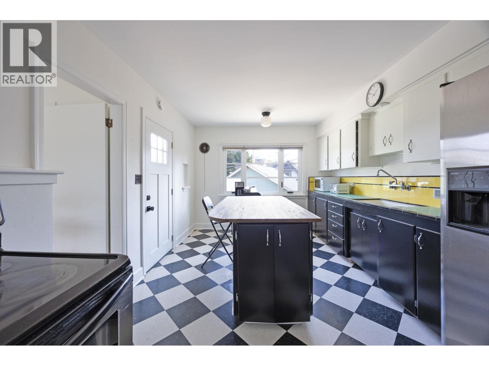 106 College Court, New Westminster, British Columbia  V3L 1K9 - Photo 8 - R3057044