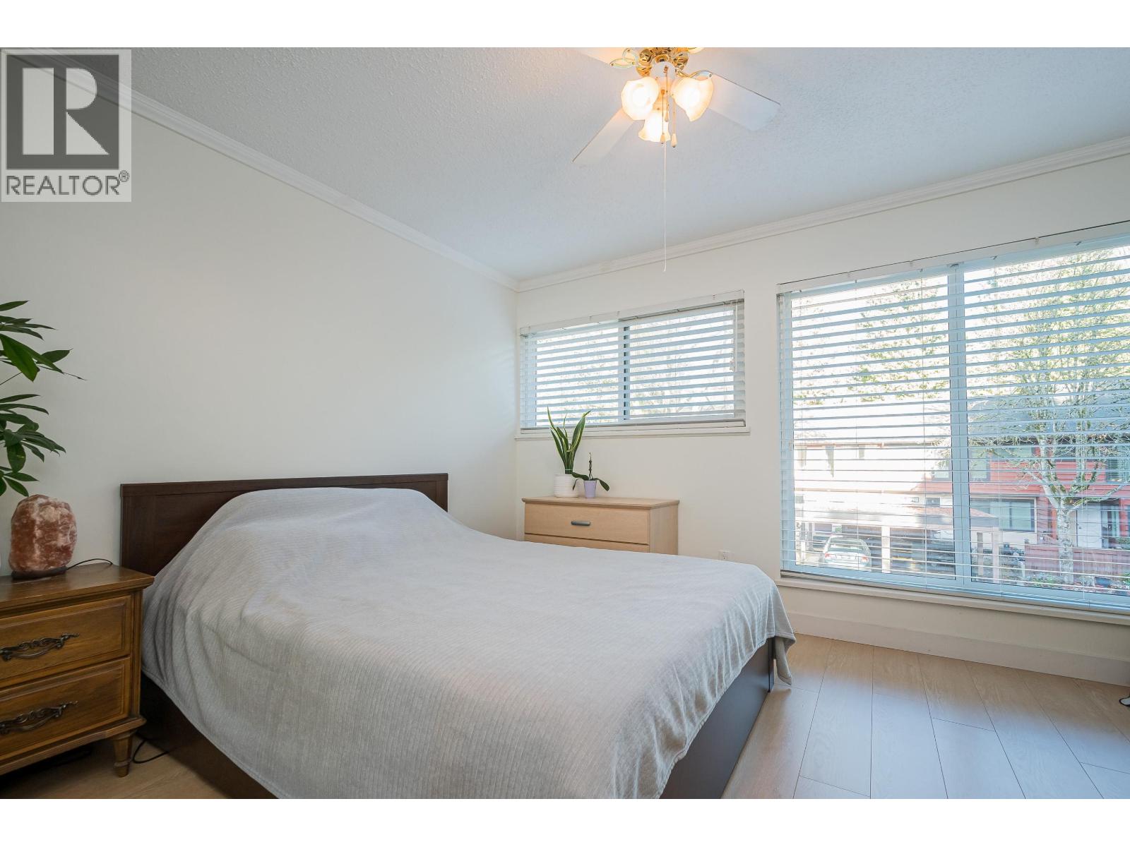 4814 Fernglen Drive, Burnaby, British Columbia  V5G 3V7 - Photo 9 - R3053131