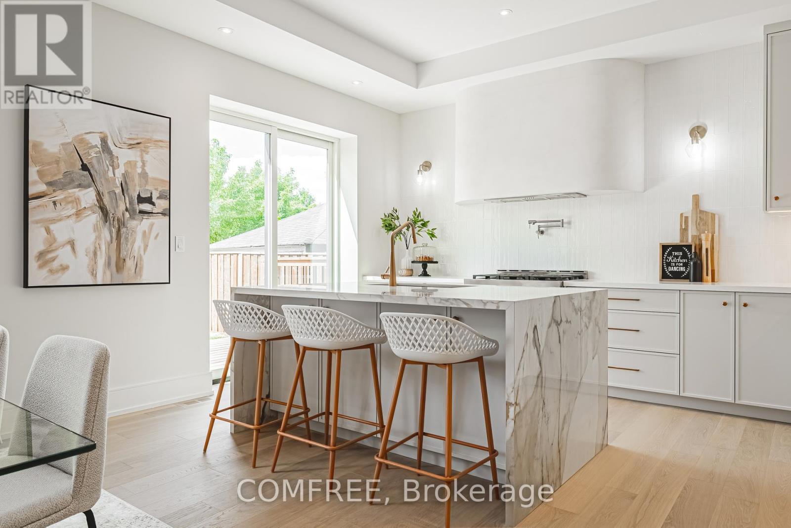 202 Queen Street W, Mississauga, Ontario  L5H 1L6 - Photo 13 - W12455109