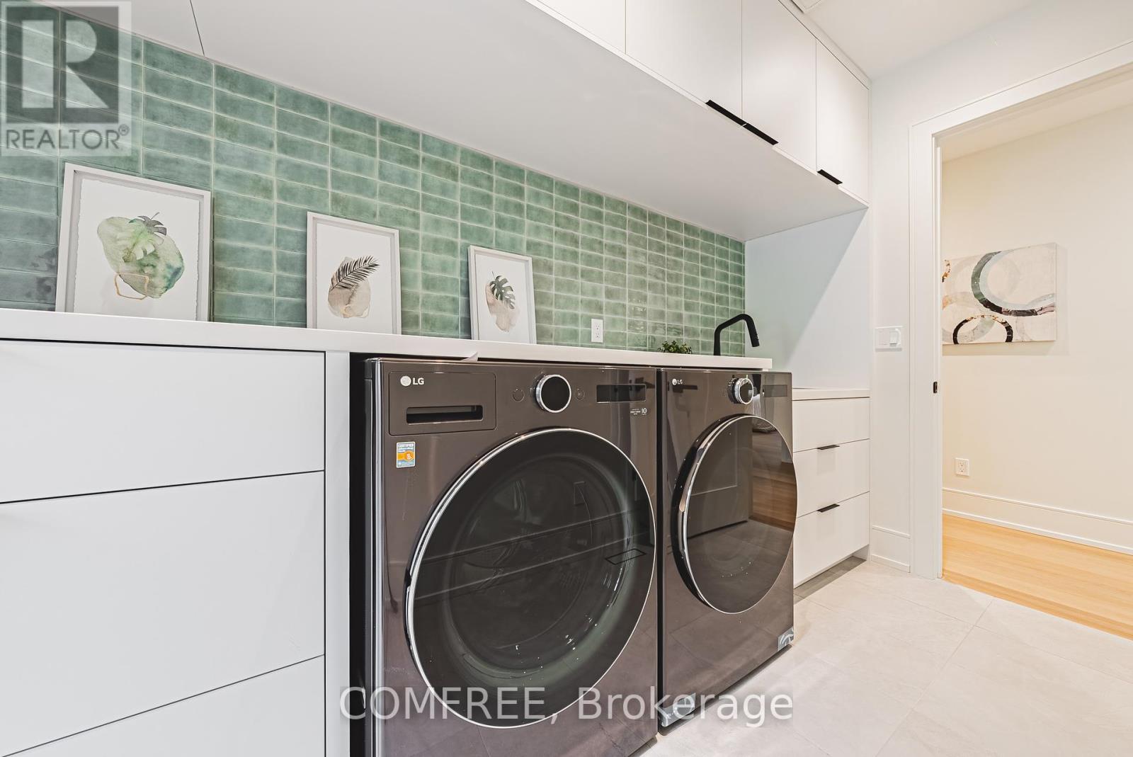 202 Queen Street W, Mississauga, Ontario  L5H 1L6 - Photo 31 - W12455109