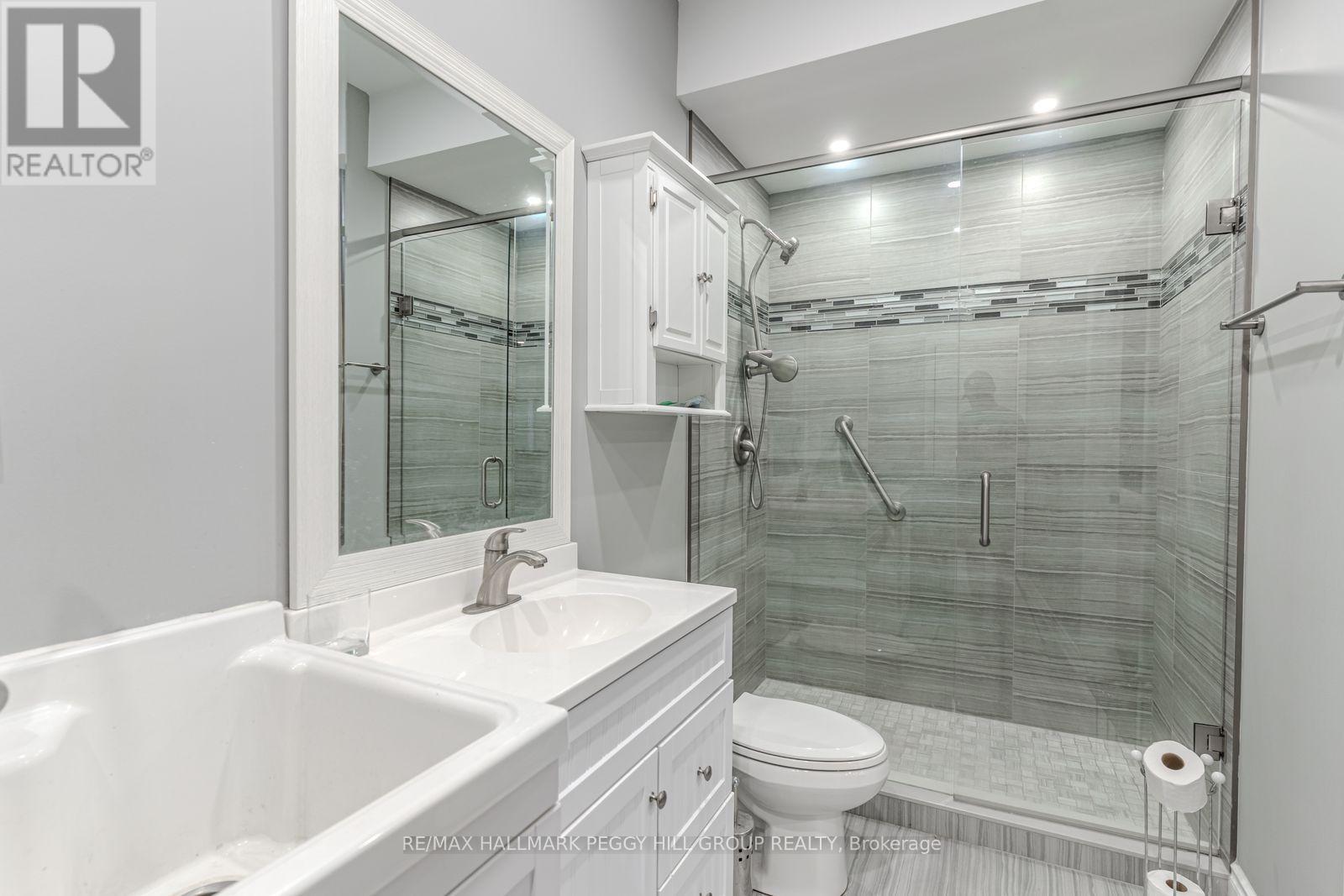 102 Pine Hill Road, Bradford West Gwillimbury (Bradford), Ontario  L3Z 0H1 - Photo 26 - N12455043