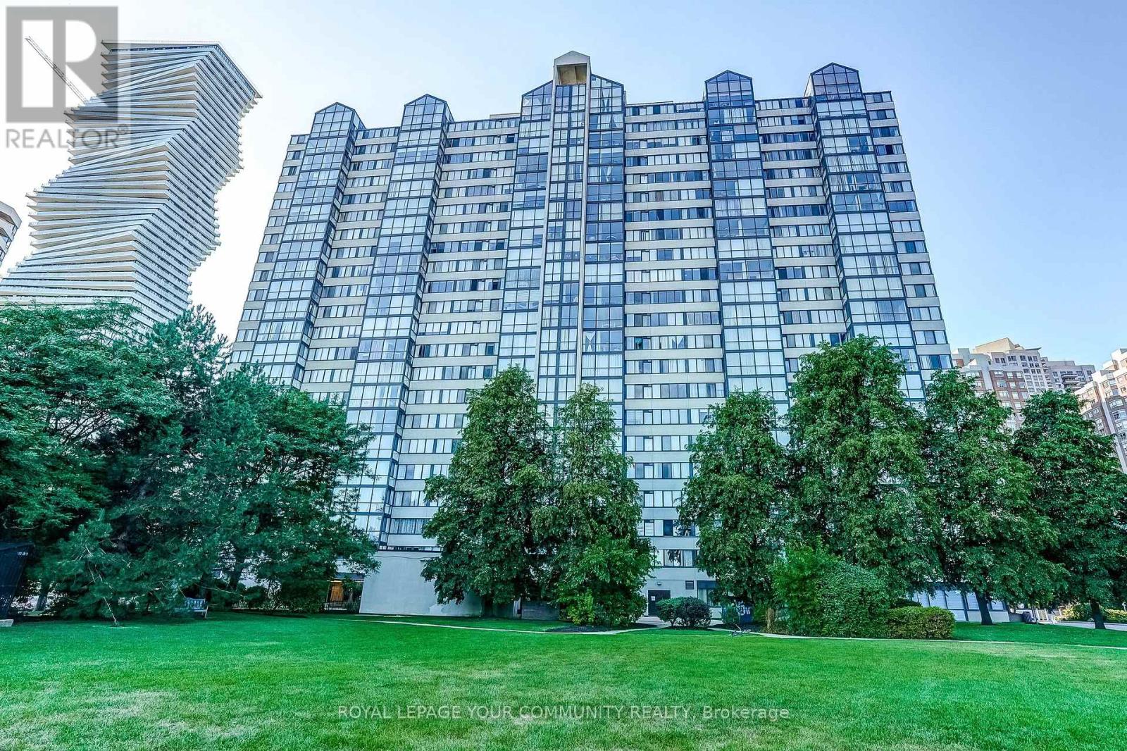 1208 - 350 Webb Drive, Mississauga (City Centre), Ontario  L5B 3W4 - Photo 34 - W12452164