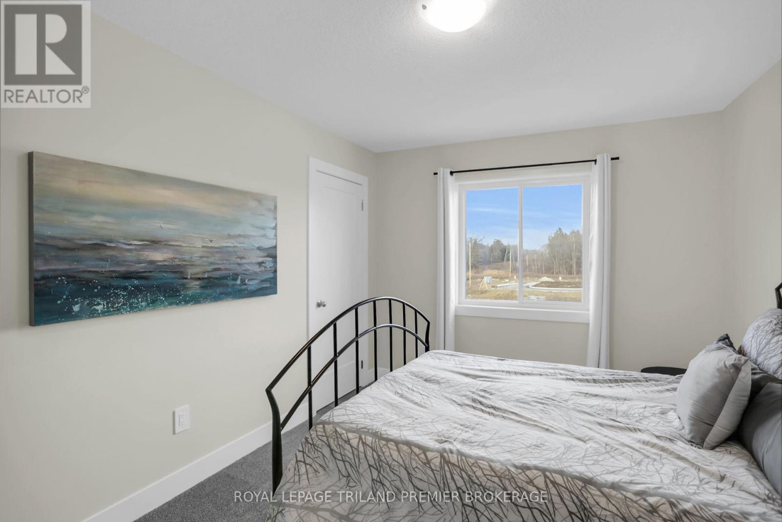 1591 Chickadee Trail, London South (South U), Ontario  N6M 1G4 - Photo 28 - X12455089