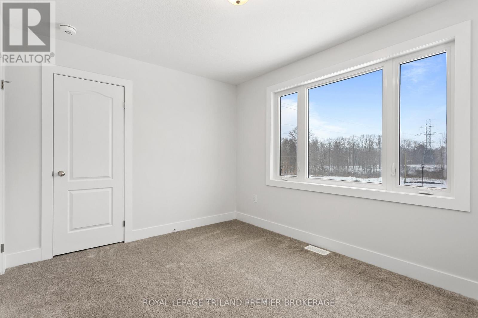 1585 Chickadee Trail, London South, Ontario  N6M 1G4 - Photo 7 - X12455091