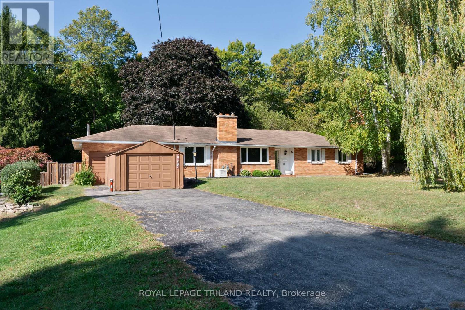 6267 Sunset Road, Central Elgin, Ontario  N0L 2L0 - Photo 3 - X12455181