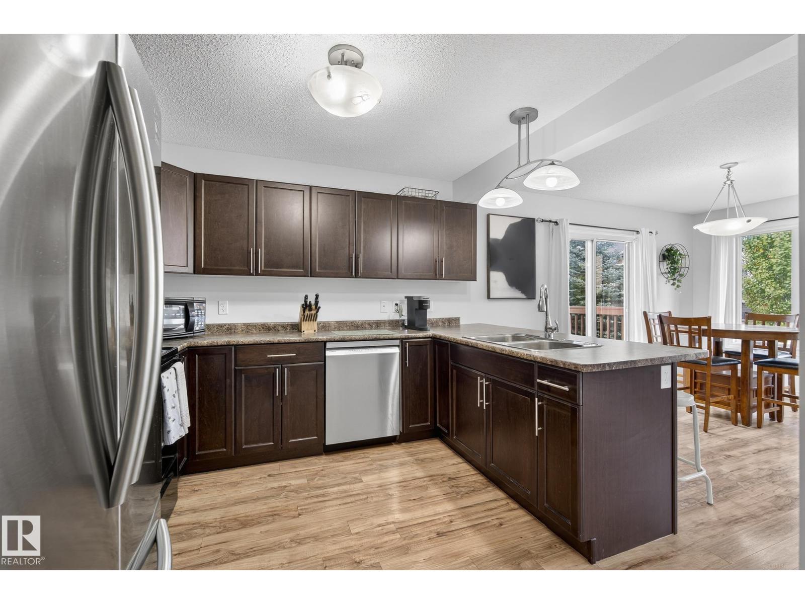 #1 2005 70 St Sw, Edmonton, Alberta  T6X 0T9 - Photo 2 - E4461531
