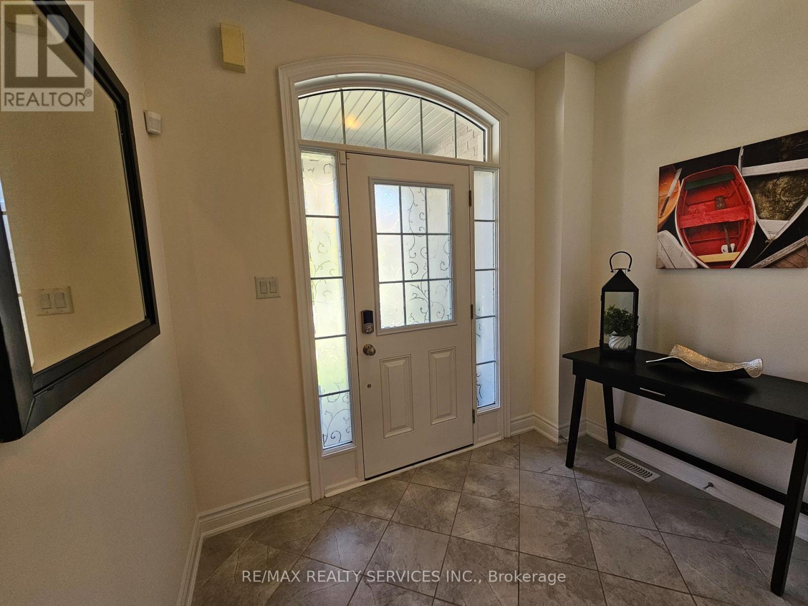 7 Lady Evelyn Crescent, Brampton, Ontario  L6Y 6C7 - Photo 3 - W12389697