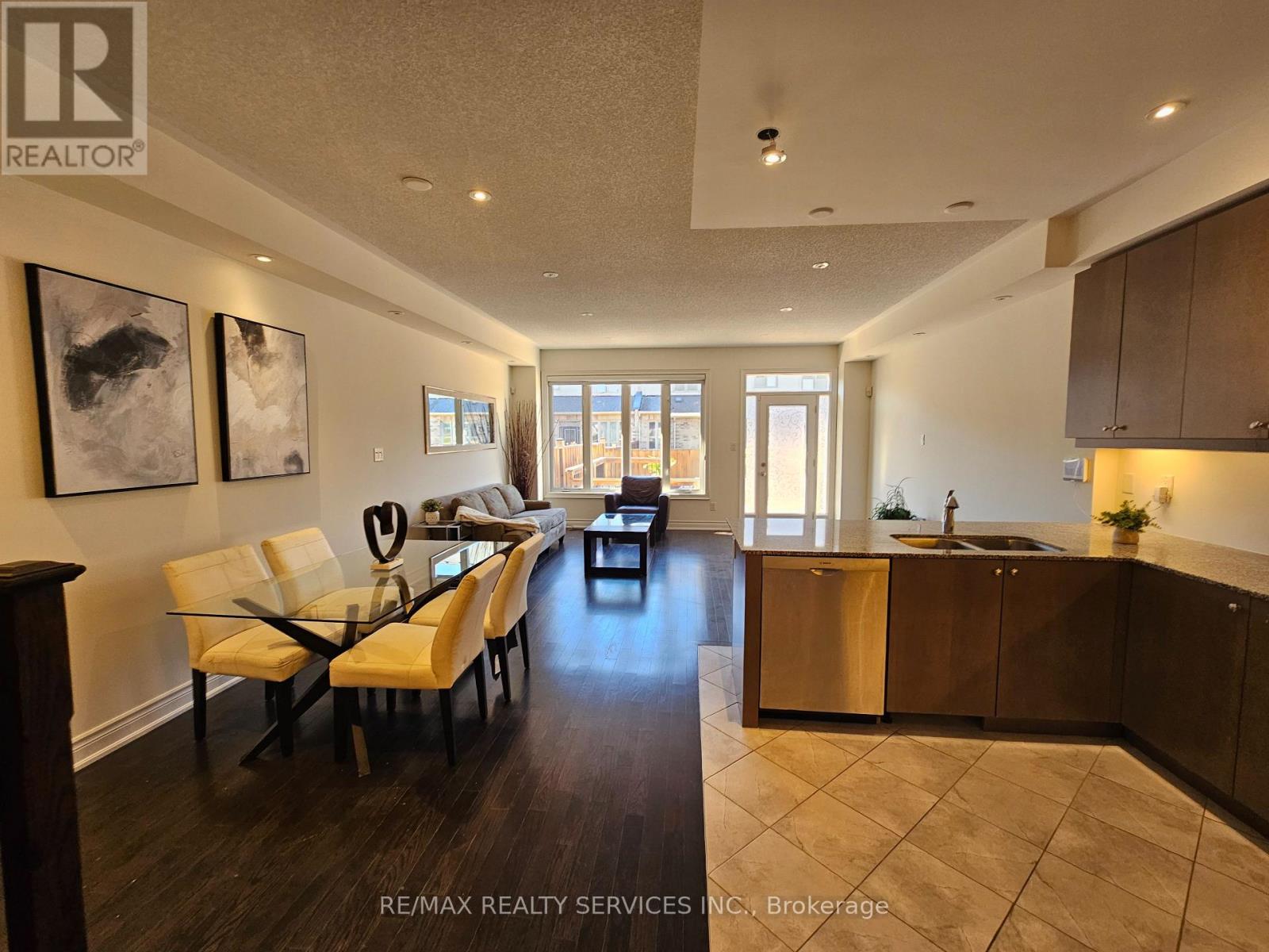 7 Lady Evelyn Crescent, Brampton, Ontario  L6Y 6C7 - Photo 10 - W12389697