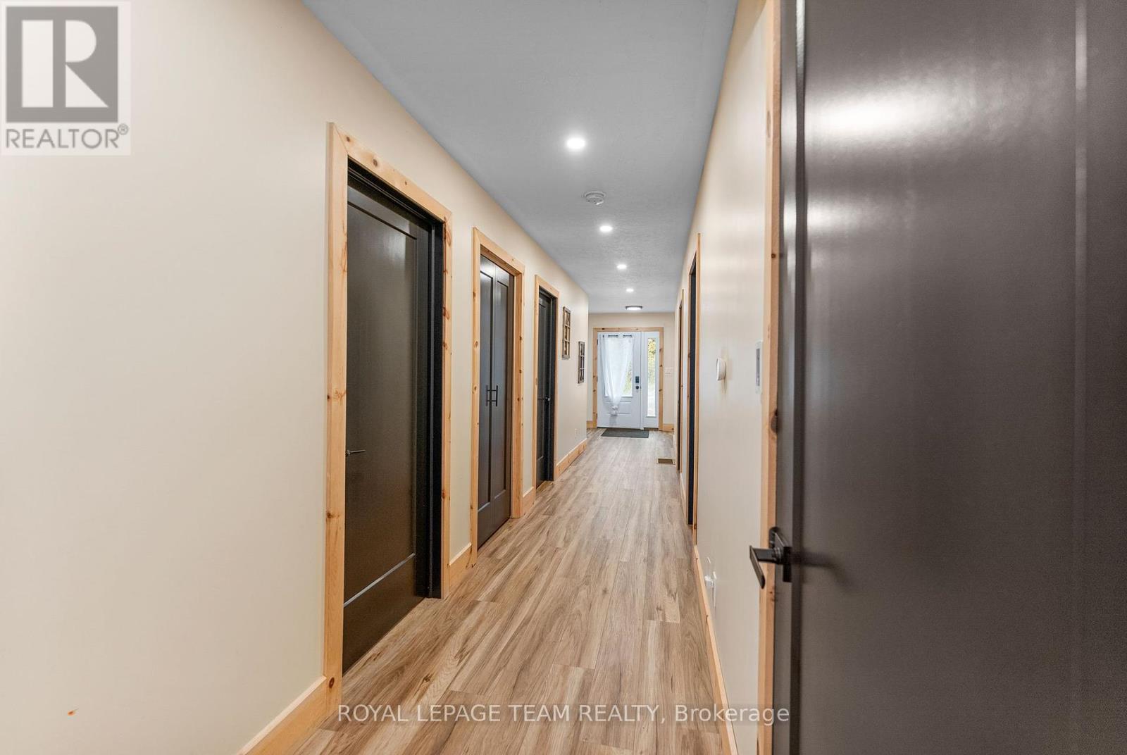 679 Curtiss Road, Madawaska Valley, Ontario  K0J 1B0 - Photo 13 - X12455130