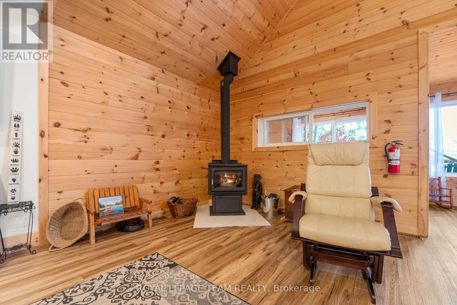 679 Curtiss Road, Madawaska Valley, Ontario  K0J 1B0 - Photo 22 - X12455130