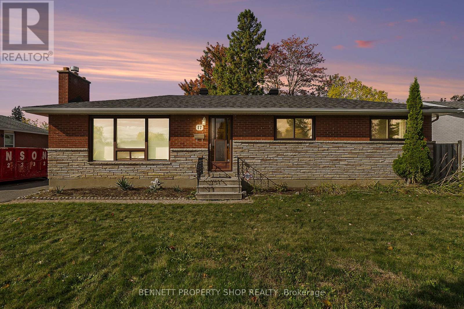 17 Glenmanor Drive, Ottawa, Ontario  K2G 3E8 - Photo 28 - X12455124
