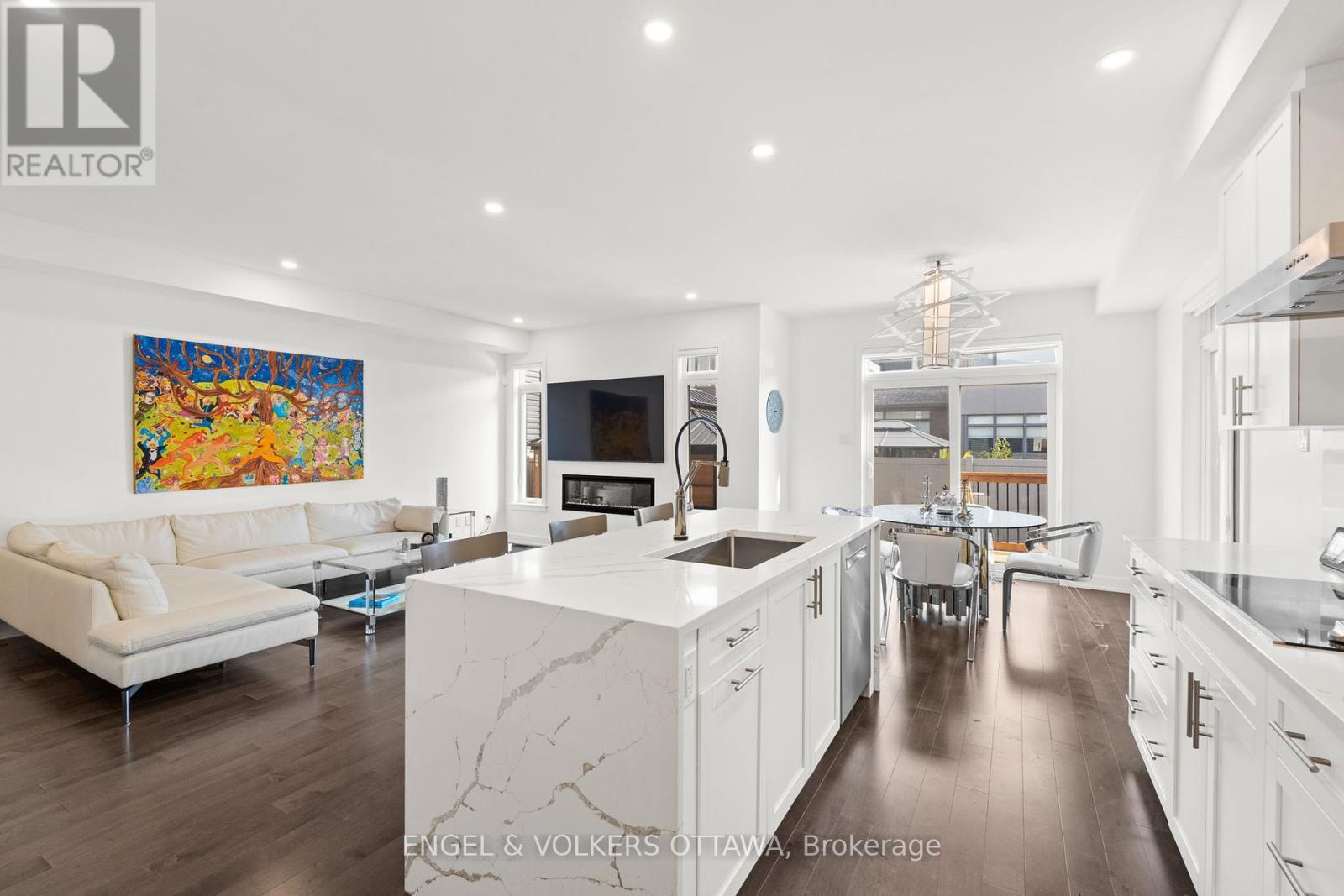 1047 Hydrangea Avenue, Ottawa, Ontario  K4M 0L5 - Photo 12 - X12455160