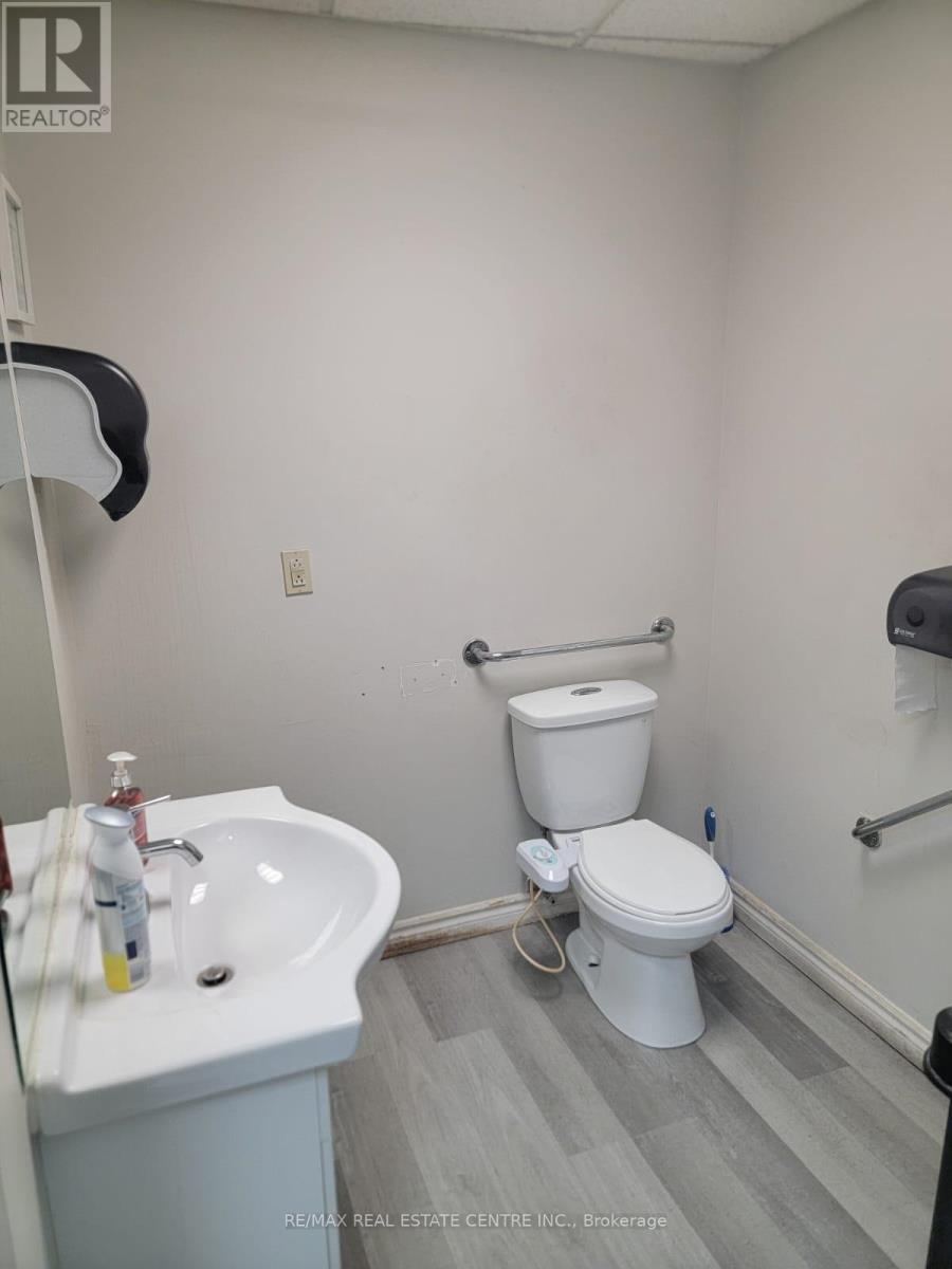 1 - 3105 Winston Churchill Boulevard, Mississauga (Western Business Park), Ontario  L5L 5S3 - Photo 5 - W12455007