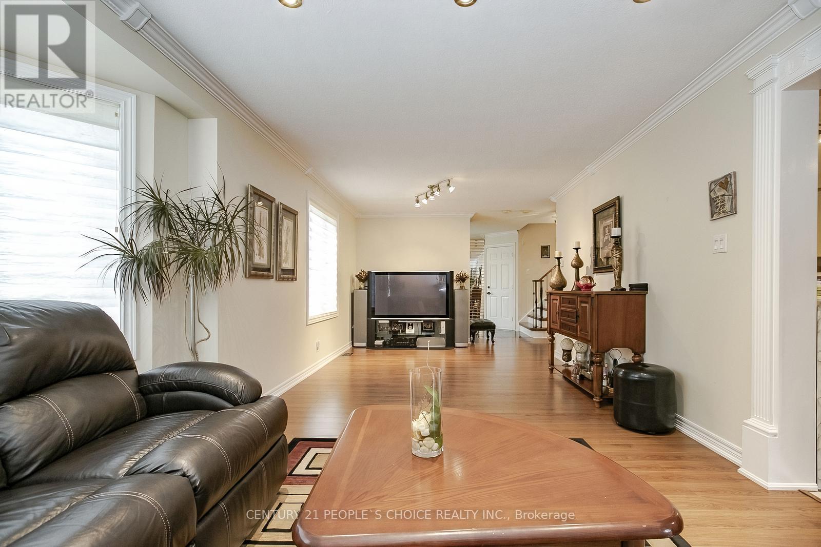 1 Lake Louise Drive, Brampton (Fletcher's Meadow), Ontario  L6X 4W5 - Photo 10 - W12455040