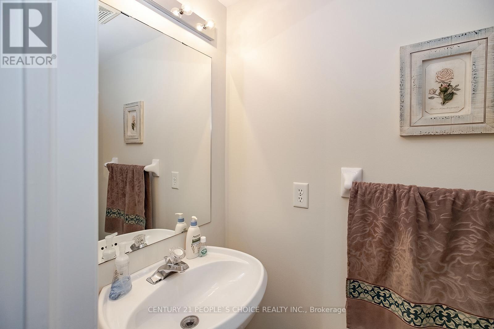 1 Lake Louise Drive, Brampton (Fletcher's Meadow), Ontario  L6X 4W5 - Photo 18 - W12455040