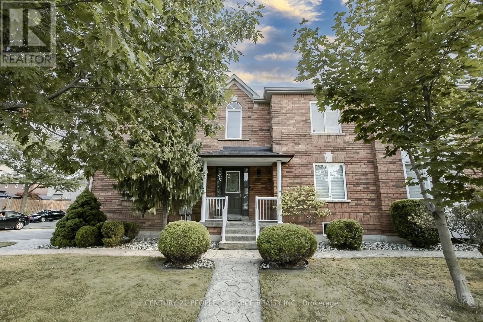 1 Lake Louise Drive, Brampton (Fletcher's Meadow), Ontario  L6X 4W5 - Photo 4 - W12455040