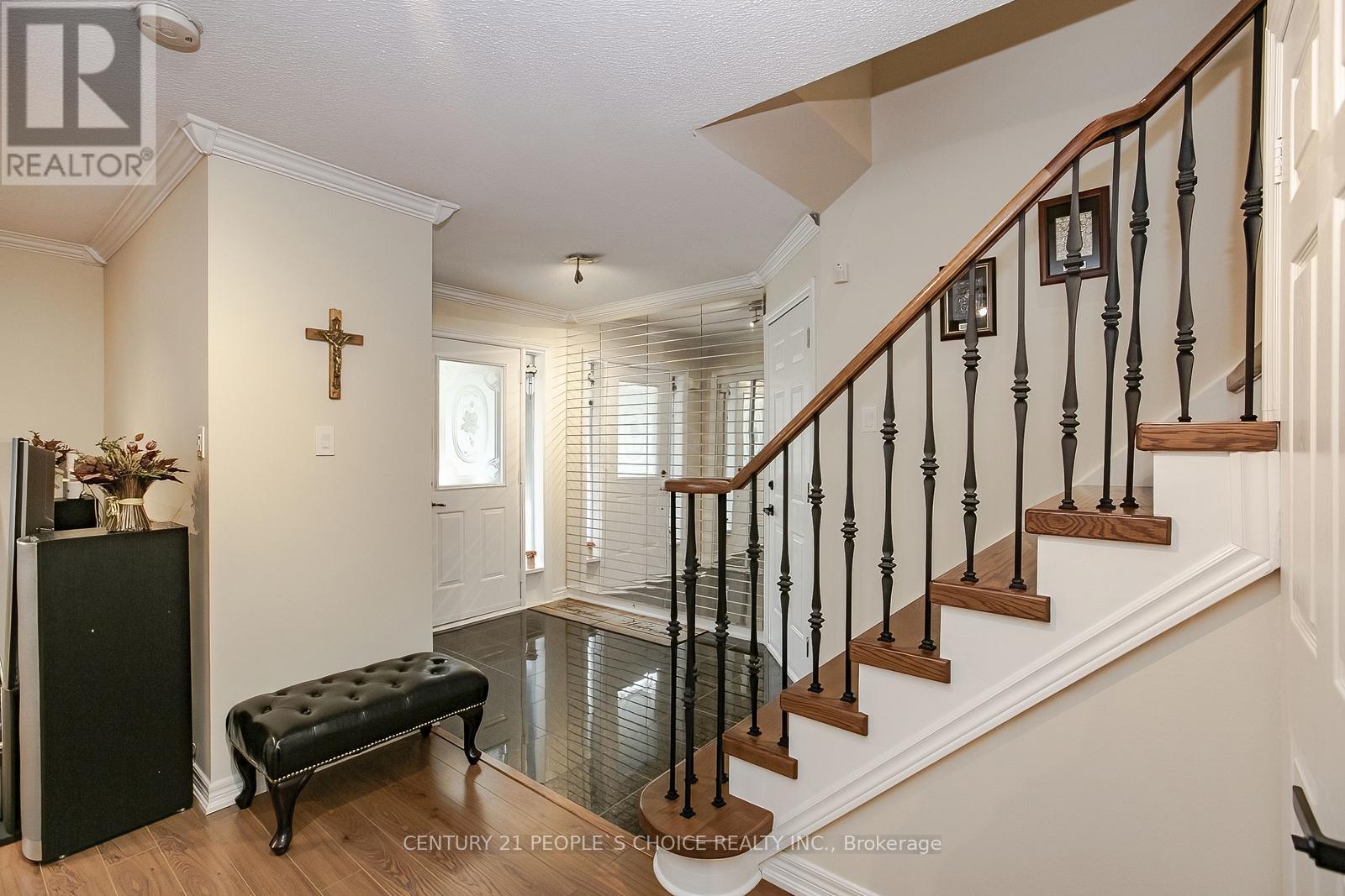 1 Lake Louise Drive, Brampton (Fletcher's Meadow), Ontario  L6X 4W5 - Photo 6 - W12455040
