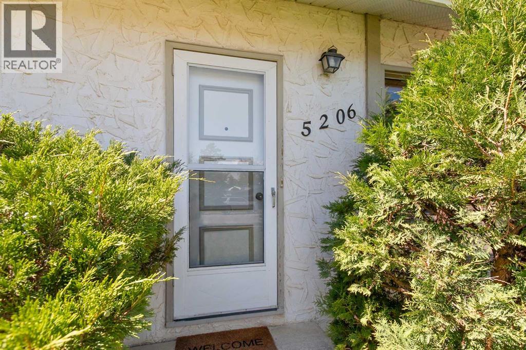 5206 57 Avenue, Olds, Alberta  T4H 1J3 - Photo 3 - A2245978