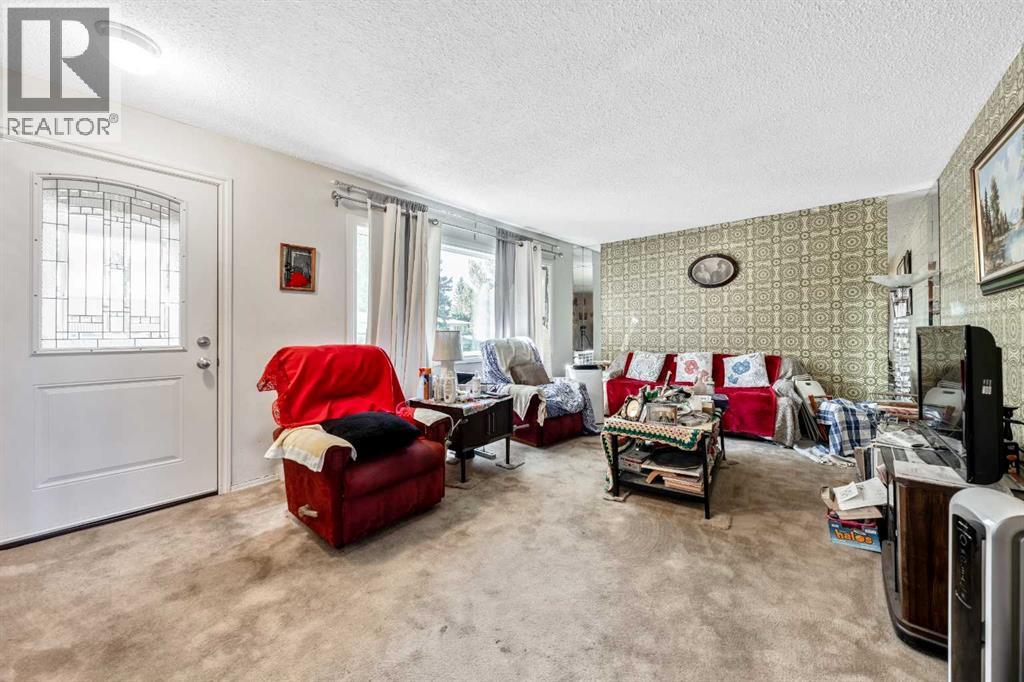 216 Havenhurst Crescent Sw, Calgary, Alberta  T2V 3C6 - Photo 4 - A2257771