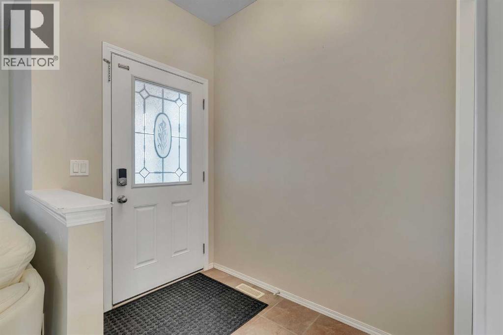 31 Skyview Point Road Ne, Calgary, Alberta  T3N 0g9 - Photo 4 - A2262757