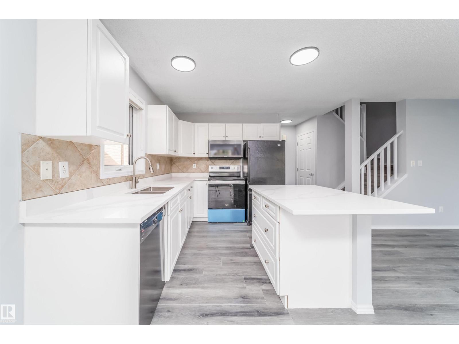 #32 120 Magrath Rd Nw, Edmonton, Alberta  T6R 0C6 - Photo 6 - E4461533