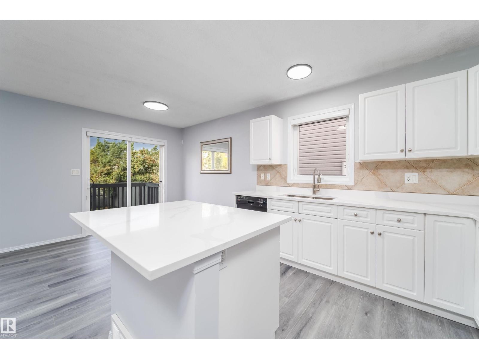 #32 120 Magrath Rd Nw, Edmonton, Alberta  T6R 0C6 - Photo 7 - E4461533