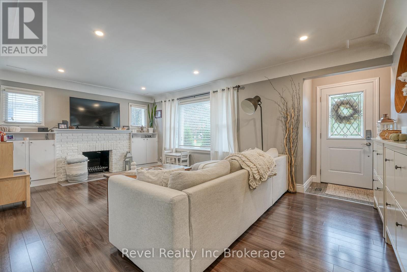 764 Devonshire Avenue, Woodstock, Ontario  N4S 5R5 - Photo 4 - X12455162
