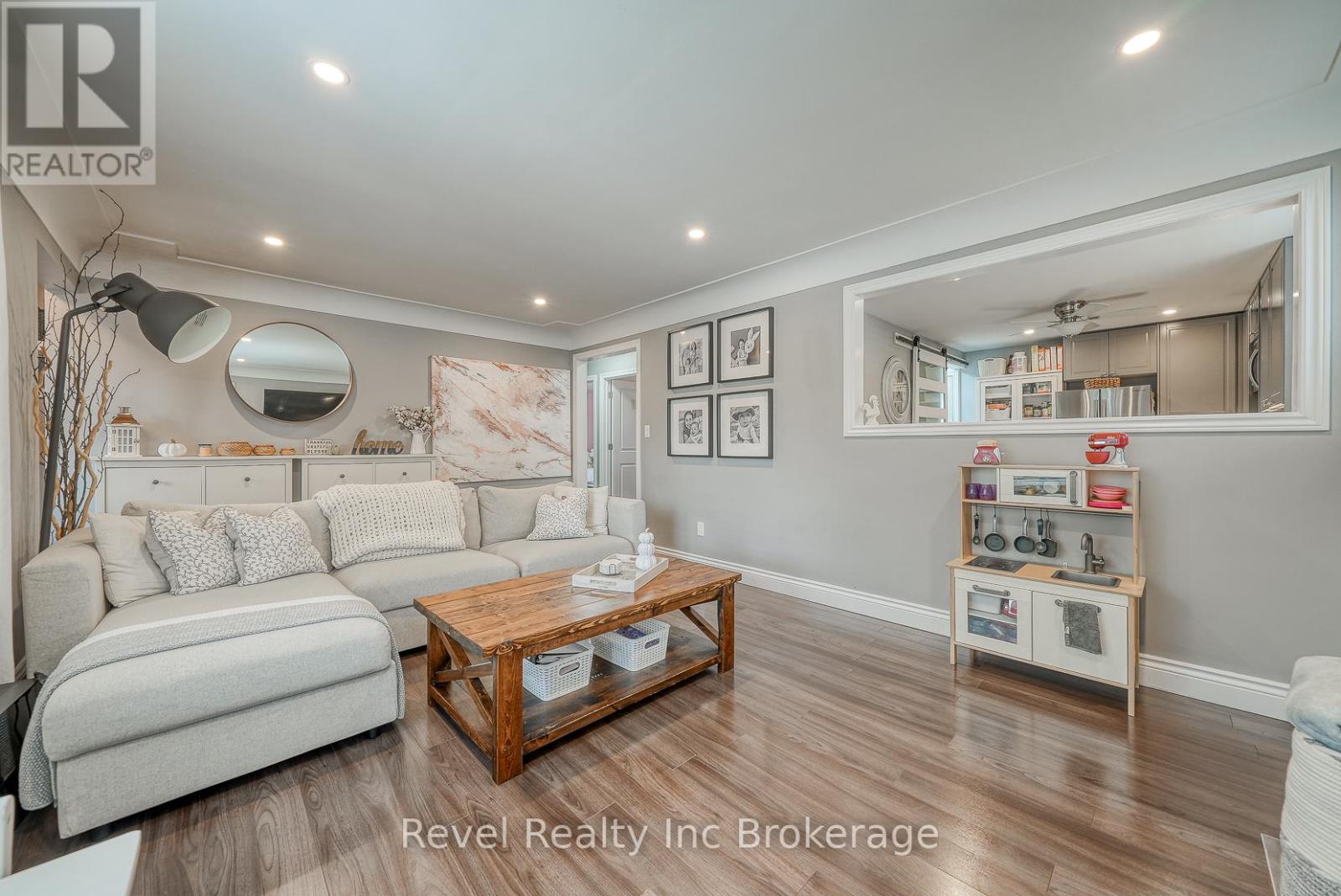 764 Devonshire Avenue, Woodstock, Ontario  N4S 5R5 - Photo 7 - X12455162