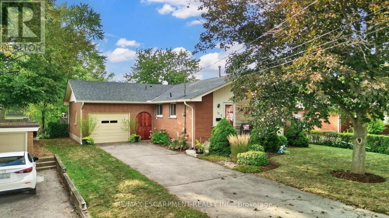 12 GEDDES STREET, Grimsby, Ontario